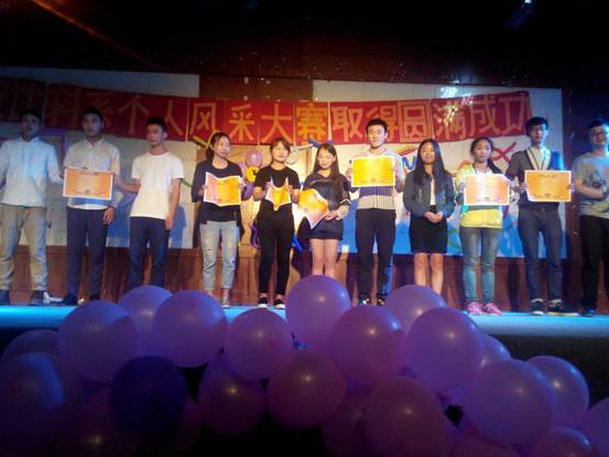 说明: CE93208EC2DB12FC3B0F76FB23447C69